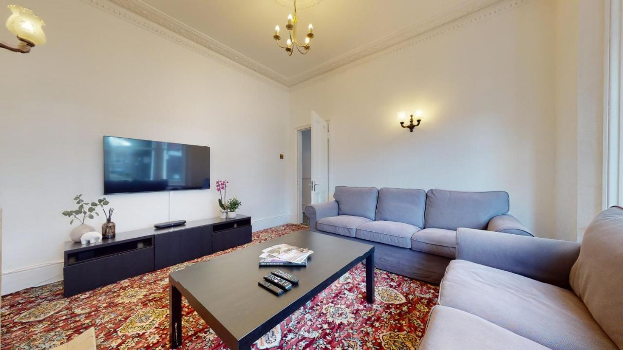 Cheerful 4 Bedroom Victorian House With Back Courtyard Londres Exterior foto