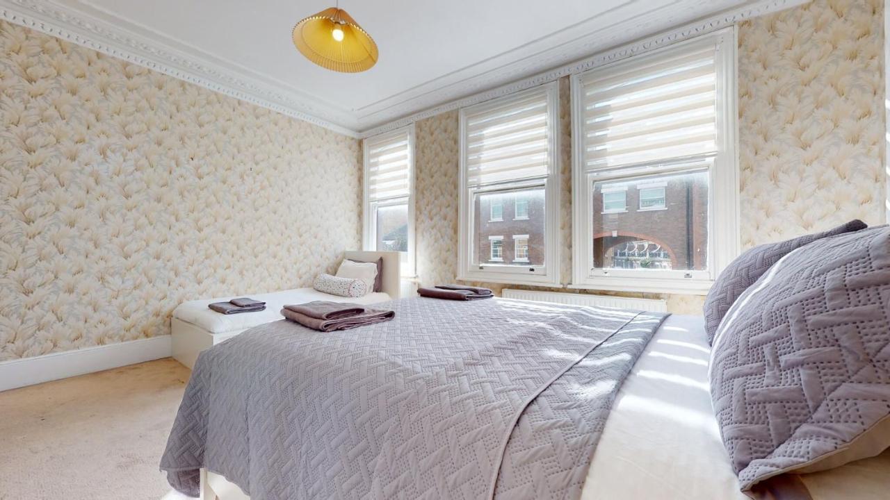 Cheerful 4 Bedroom Victorian House With Back Courtyard Londres Exterior foto
